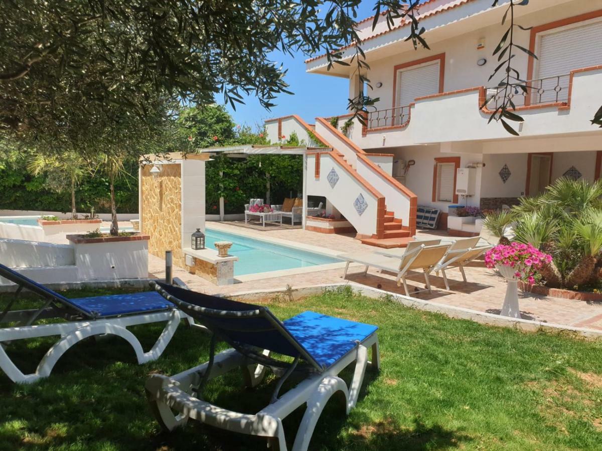 Lido Signorino Anastasia Villas-B&B المظهر الخارجي الصورة
